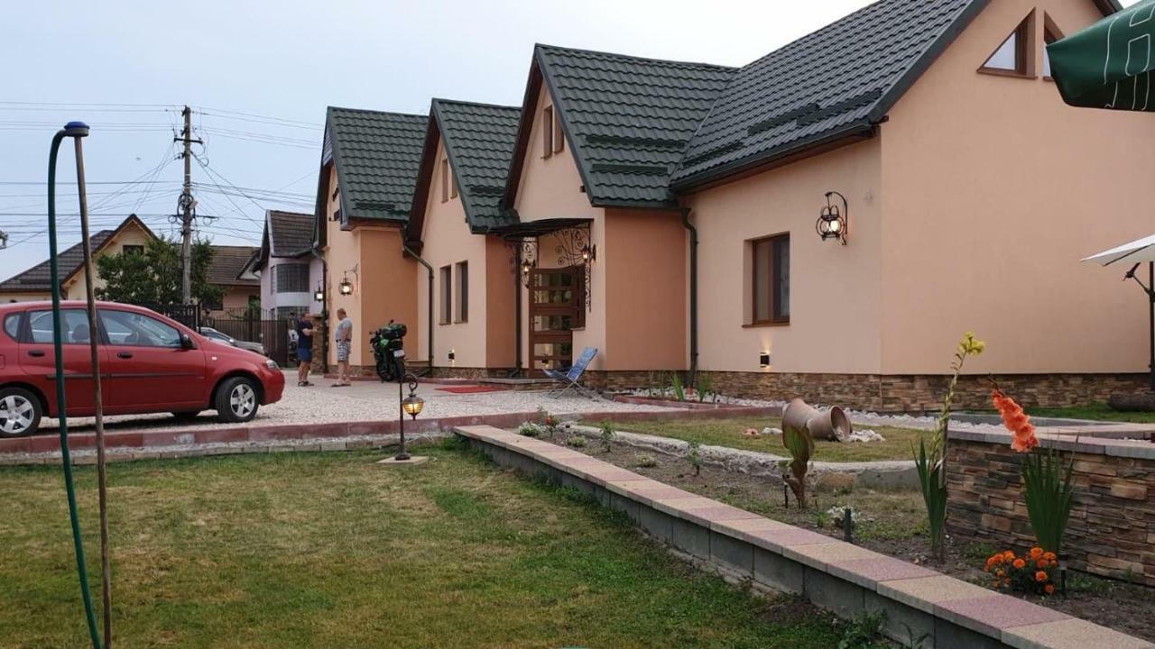 Pensiunea Brazi Турда Экстерьер фото